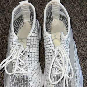 Danskin tennis shoes